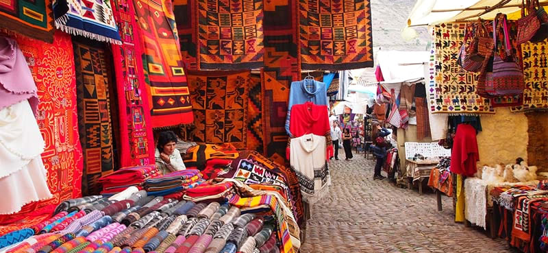 Mercado de Pisaq en el Valle Sagrado de los Inkas