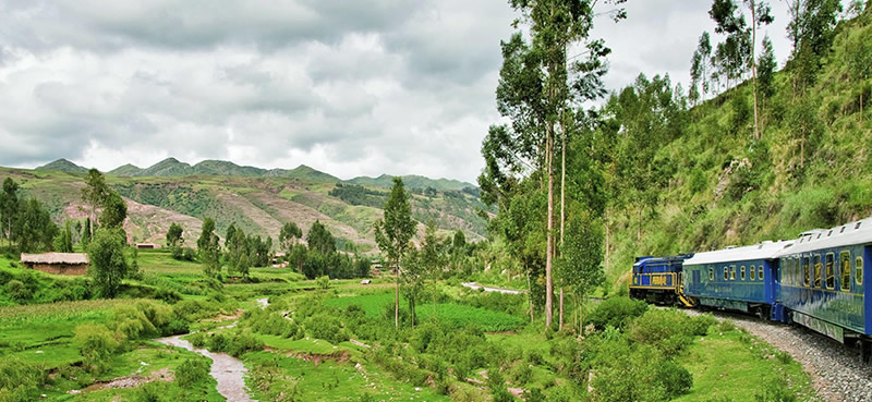 Dos rutas en Cusco consideradas "extraordinarios paseos en tren"